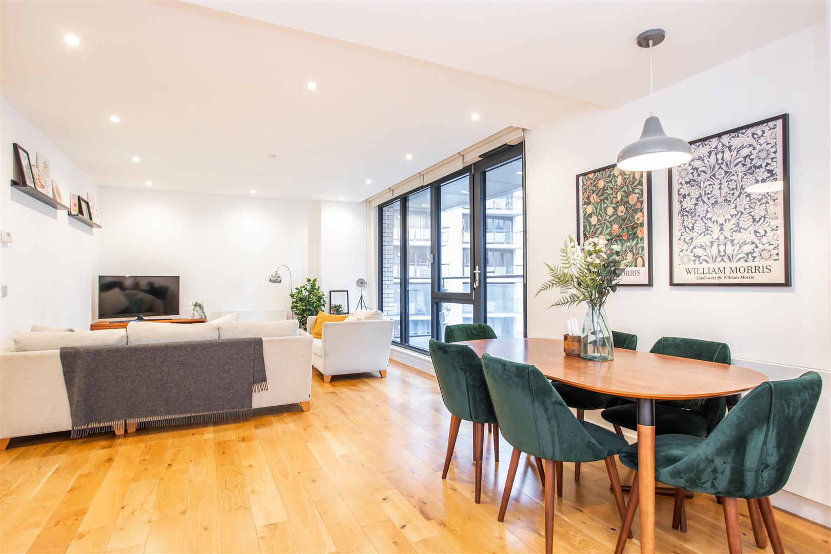2 bed property in Cadmium Square, Bethnal Green